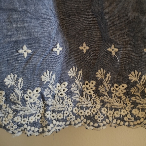 Forever 21 Large eyelet chambray skirt - Picture 6 of 9